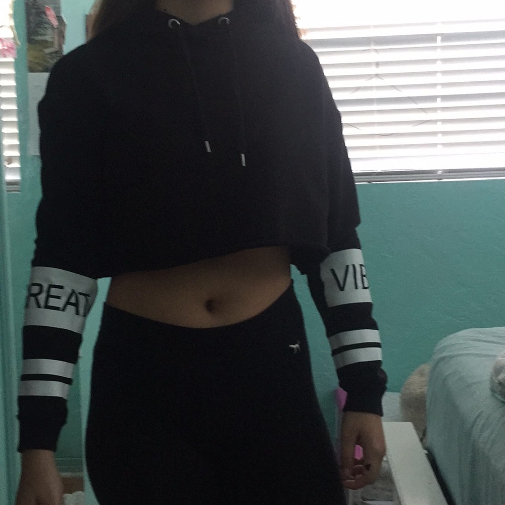 H&M hoodie Crop top